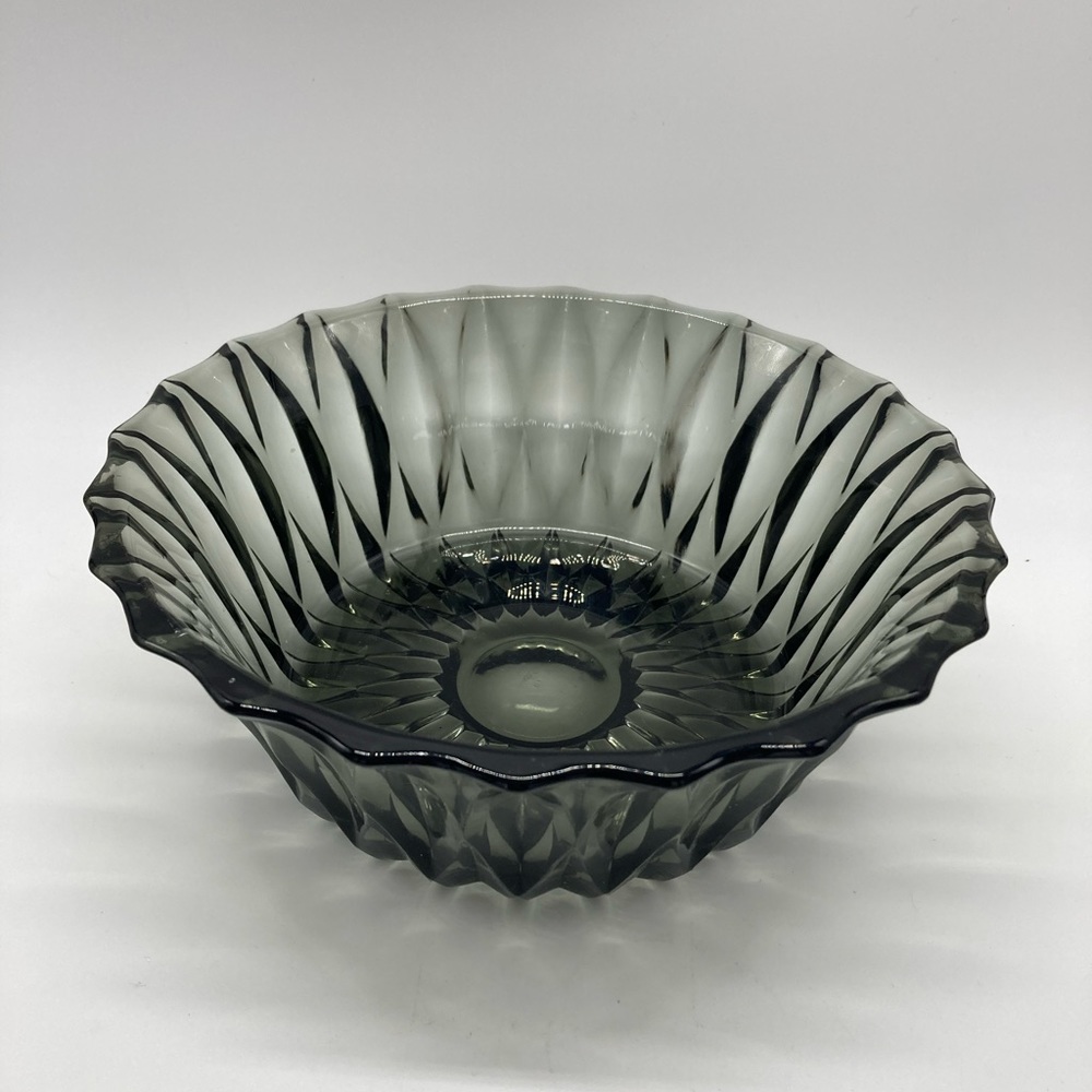 Libbey glass smoky gray serving bowl 8"diameter